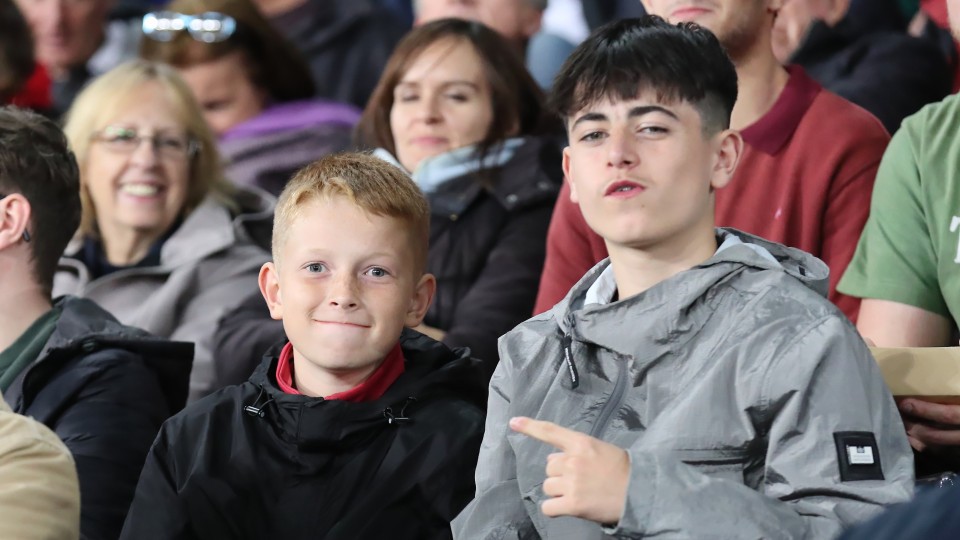fans 18