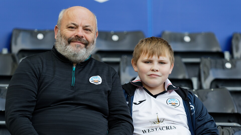 Leicester (H) fan gallery 23-24