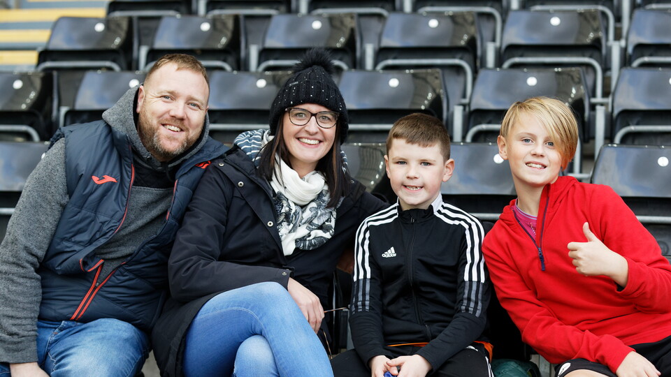Leicester (H) fan gallery 23-24