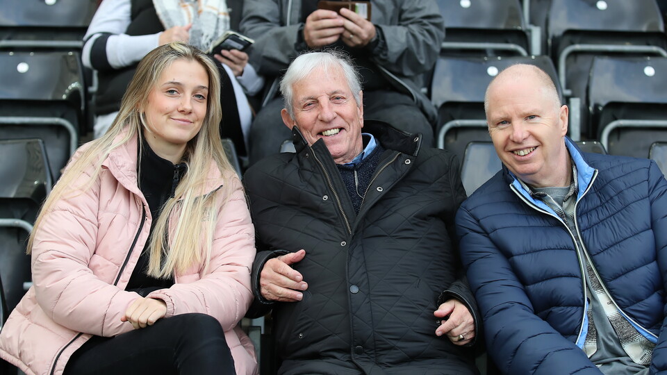 Leicester (H) fan gallery 23-24