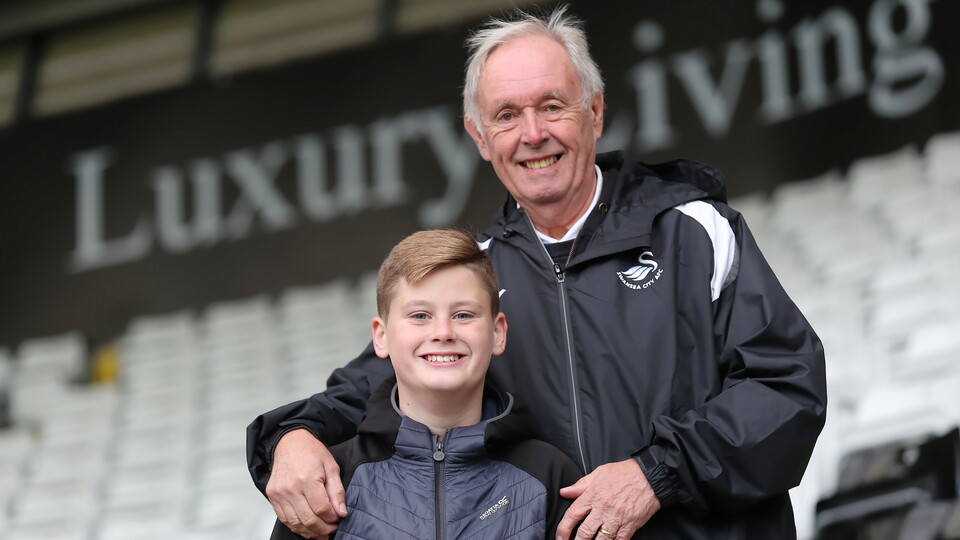 Leicester (H) fan gallery 23-24