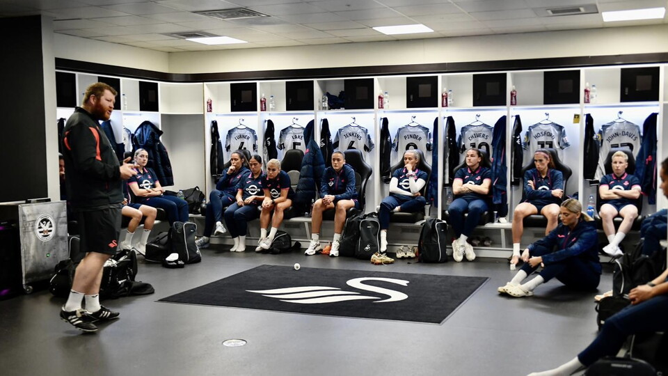 Swansea City Women Pre-match team talk