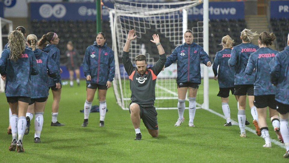 Swansea City Women Warm up
