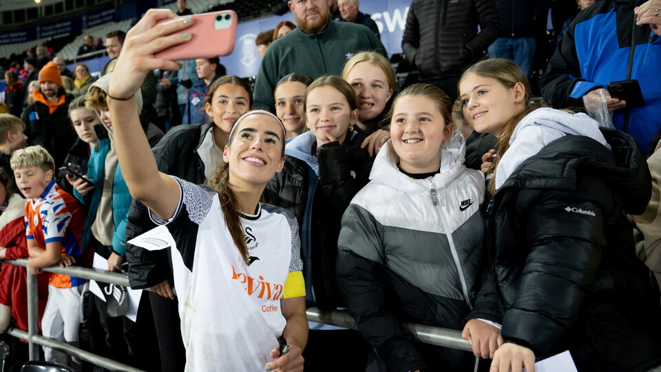 fans 11