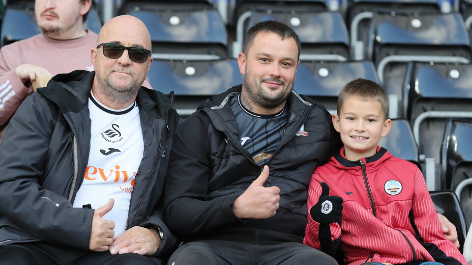 Sunderland (H) fan gallery 23-24