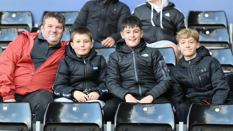 Sunderland (H) fan gallery 23-24