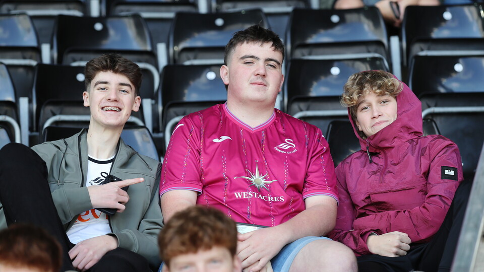 Sunderland (H) fan gallery 23-24