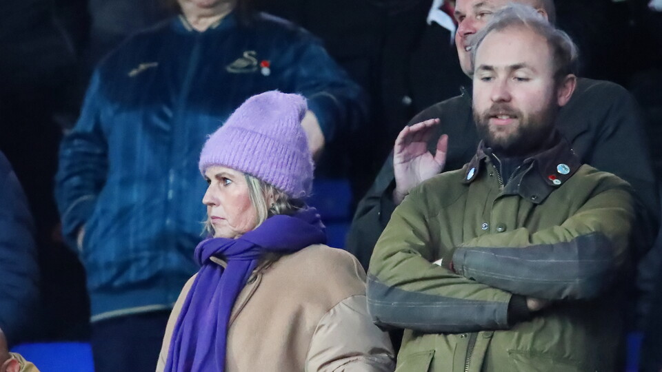 Ipswich (A) fan gallery 23-24