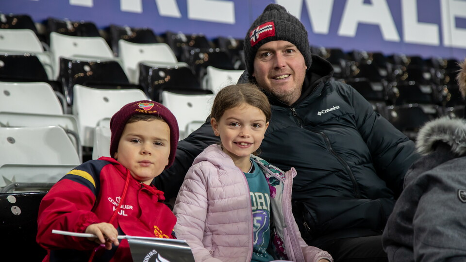 Fans 27