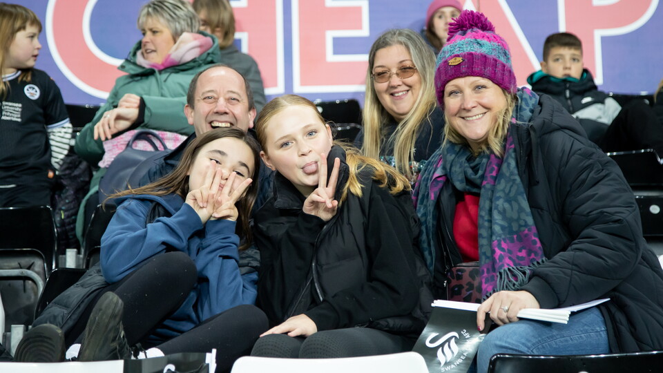 Fans 43