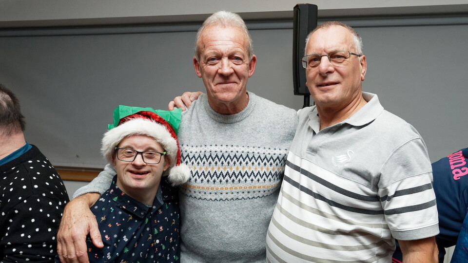 Alan Curtis and fans