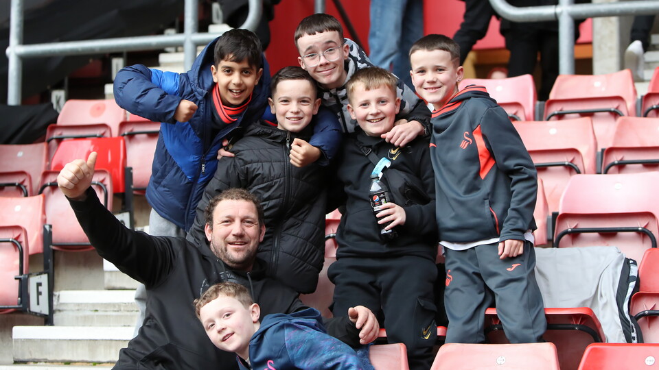 Southampton (A) fan gallery 23-24