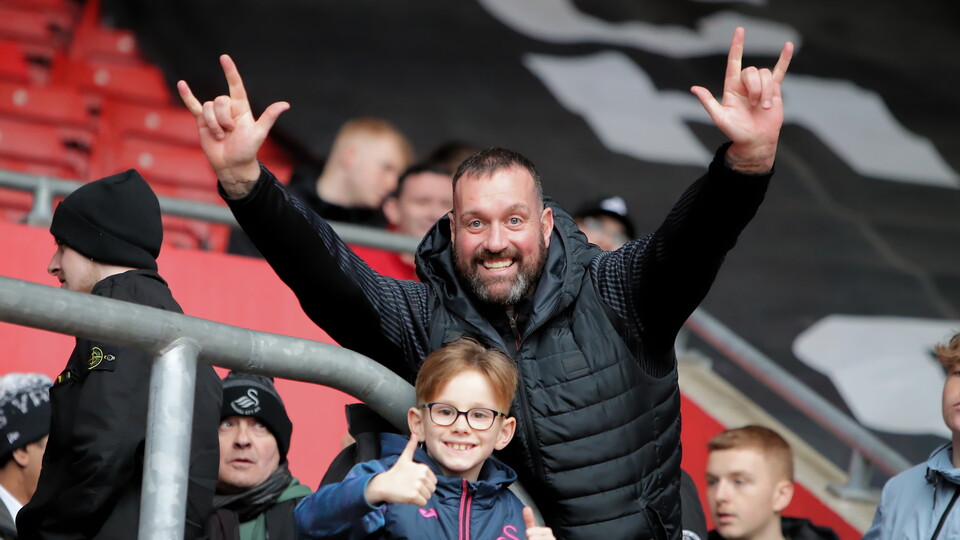 Southampton (A) fan gallery 23-24