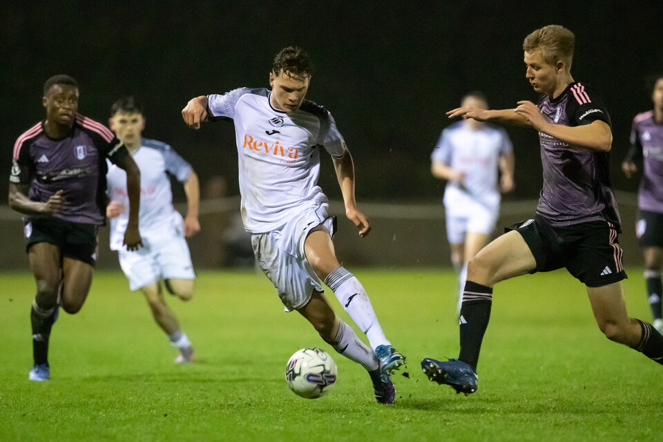 Gallery Swansea U18s v Fulham U18s 