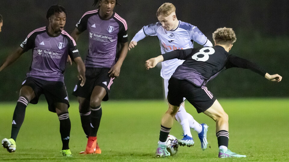 Gallery Swansea U18s v Fulham U18s 