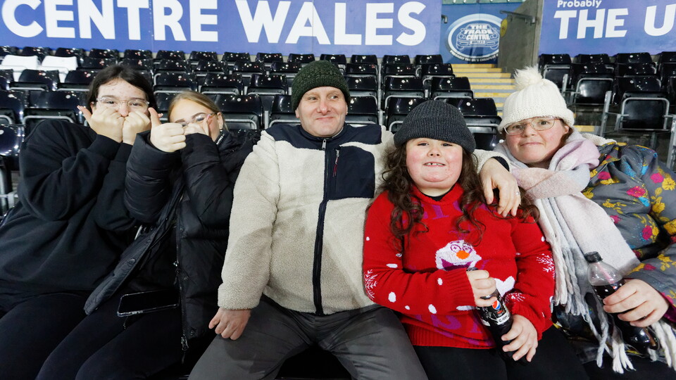 Morecambe (H) fan gallery 23-24