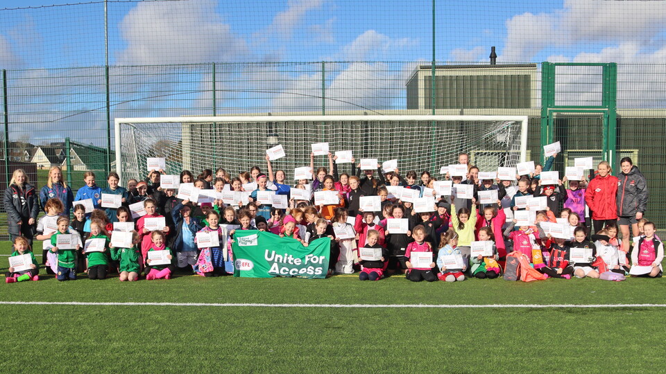 Foundation participants and Swans Women players