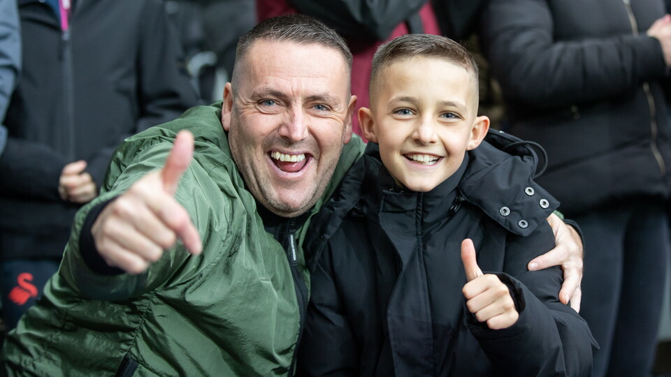 Plymouth (H) fan gallery 23-24