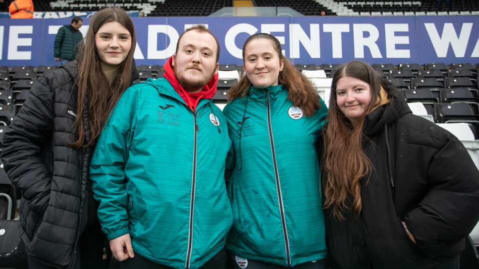 Plymouth (H) fan gallery 23-24
