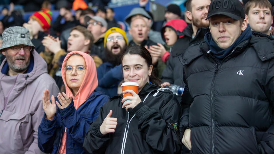 Plymouth (H) fan gallery 23-24