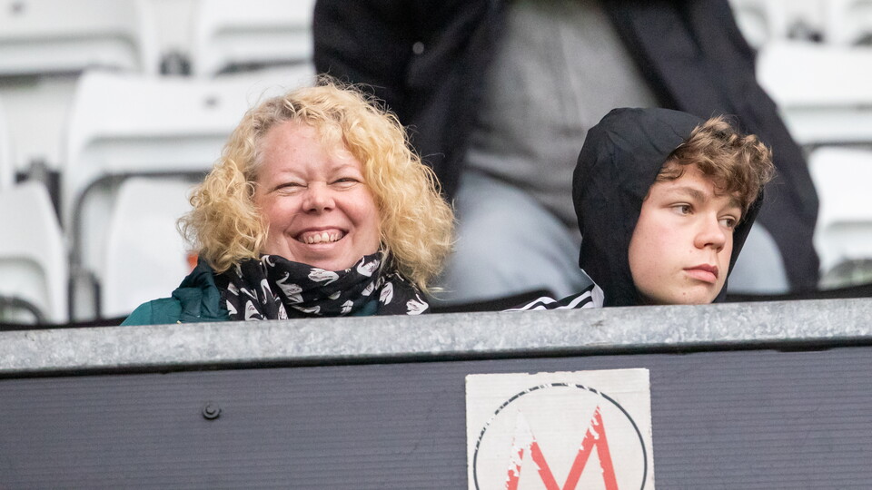 Plymouth (H) fan gallery 23-24