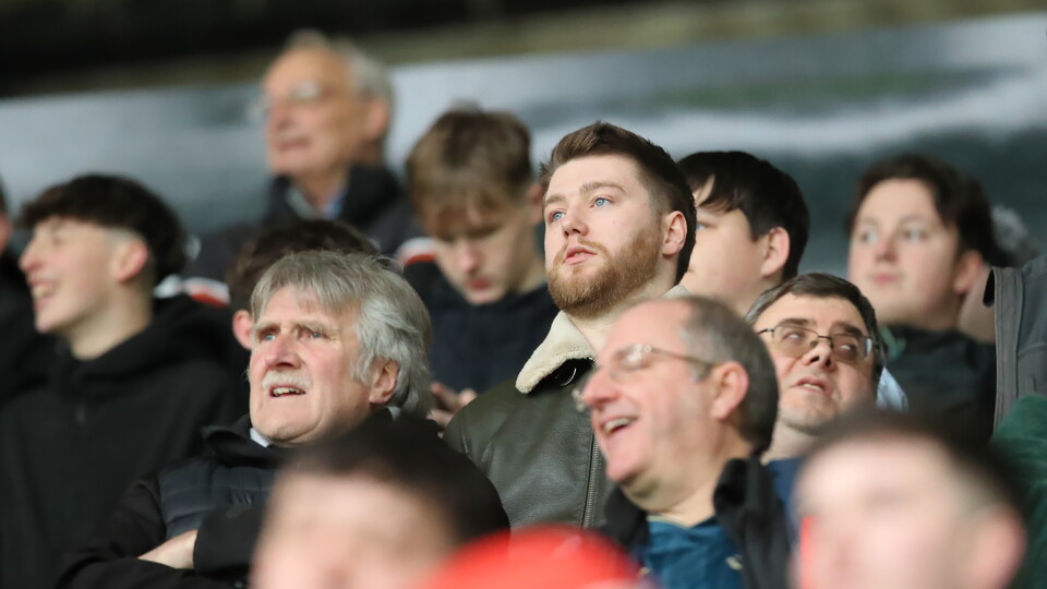 Hull (A) fan gallery 23-24