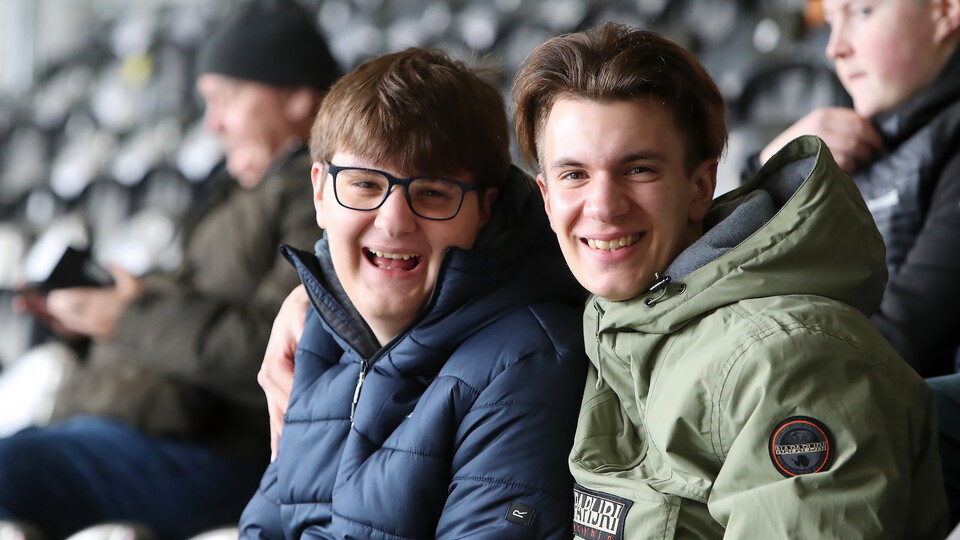 Hull (A) fan gallery 23-24
