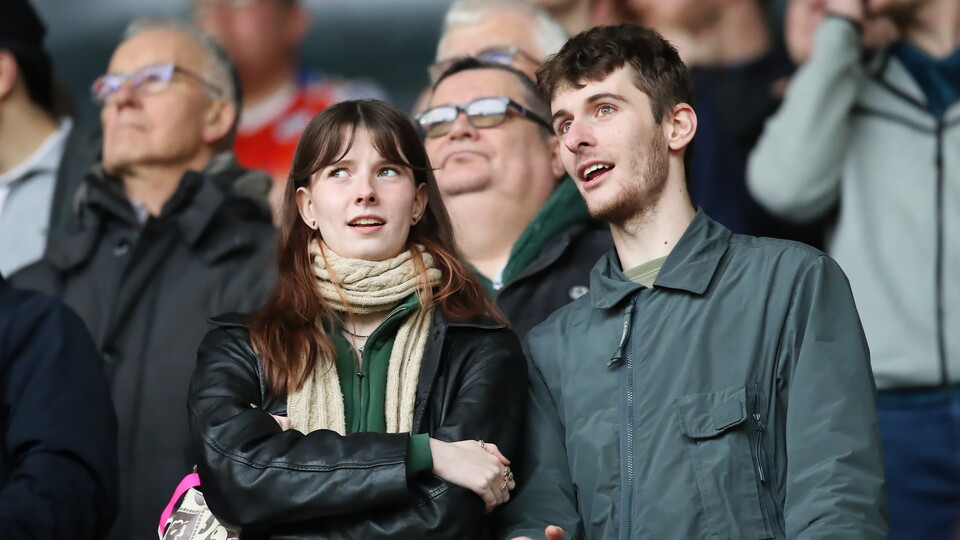 Hull (A) fan gallery 23-24