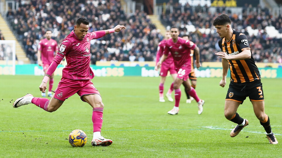 Hull (A) match gallery 23-24