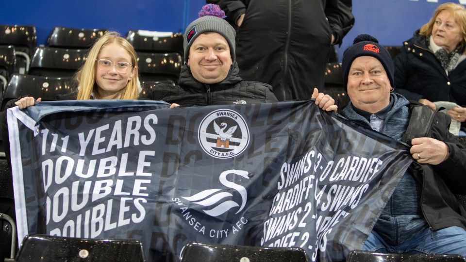 Leeds (H) fan gallery 23-24