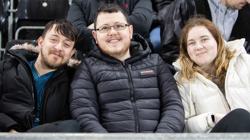 Leeds (H) fan gallery 23-24