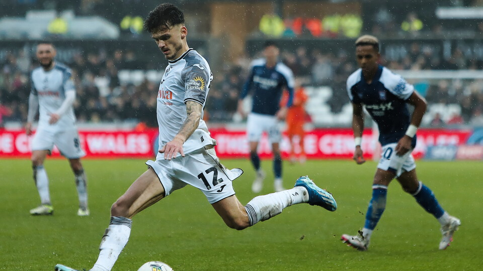 Ipswich (H) gallery 23-24