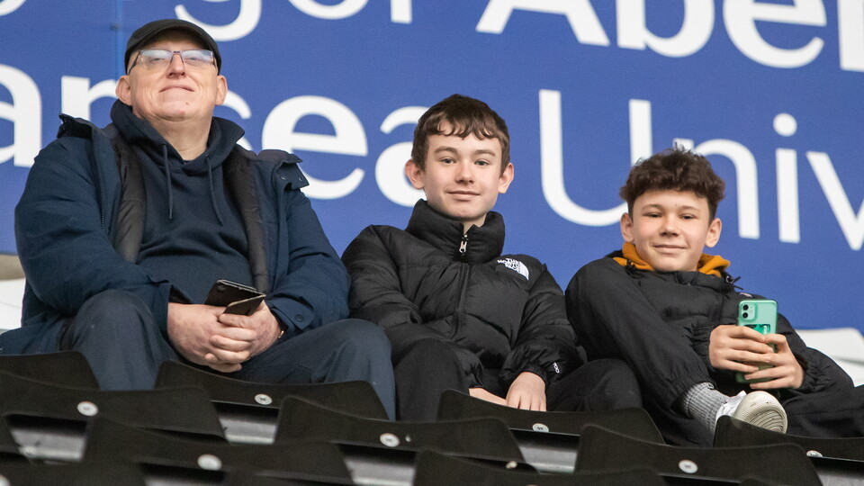 Ipswich (H) fan gallery 23-24