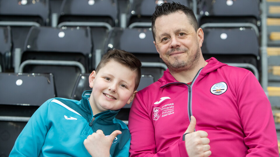 Ipswich (H) fan gallery 23-24