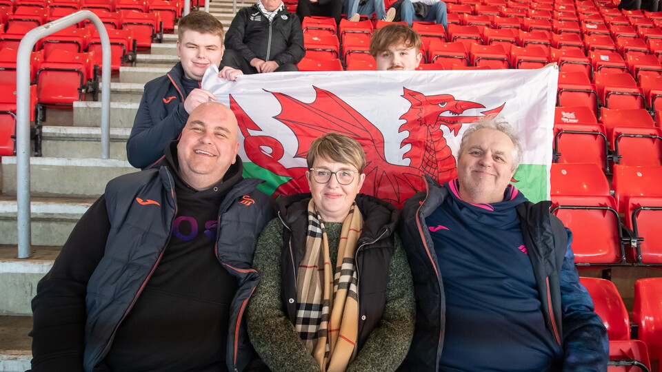 Sunderland (A) fan gallery 23-24