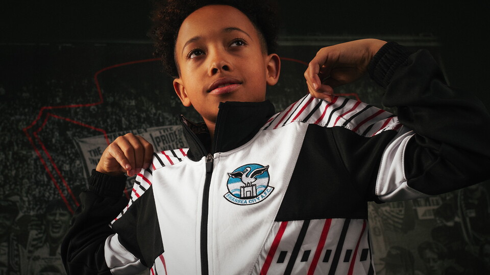 Dan Carroll fourth kit shoot