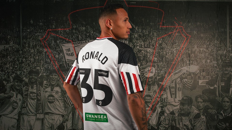 Commemorative Kit