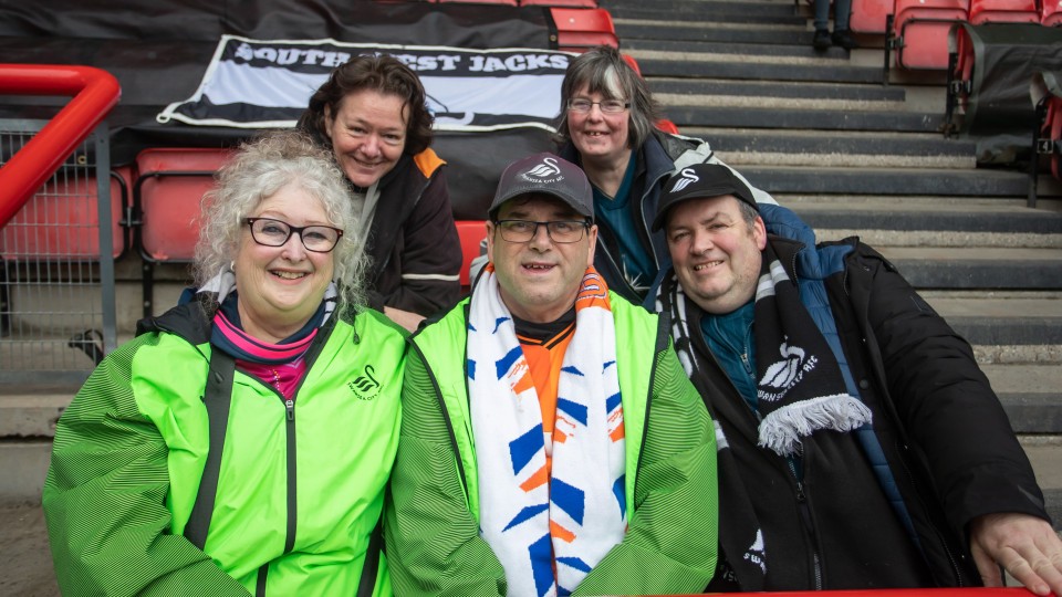 Fan gallery | Bristol City (A) 23-24