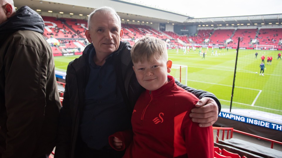 Fan gallery | Bristol City (A) 23-24