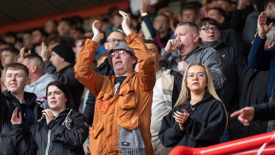 Fan gallery | Bristol City (A) 23-24