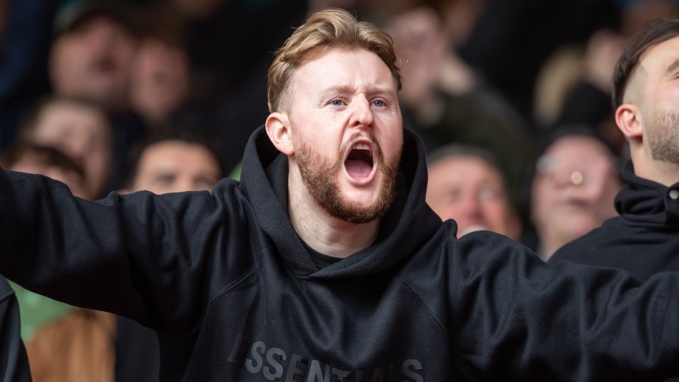 Fan gallery | Bristol City (A) 23-24