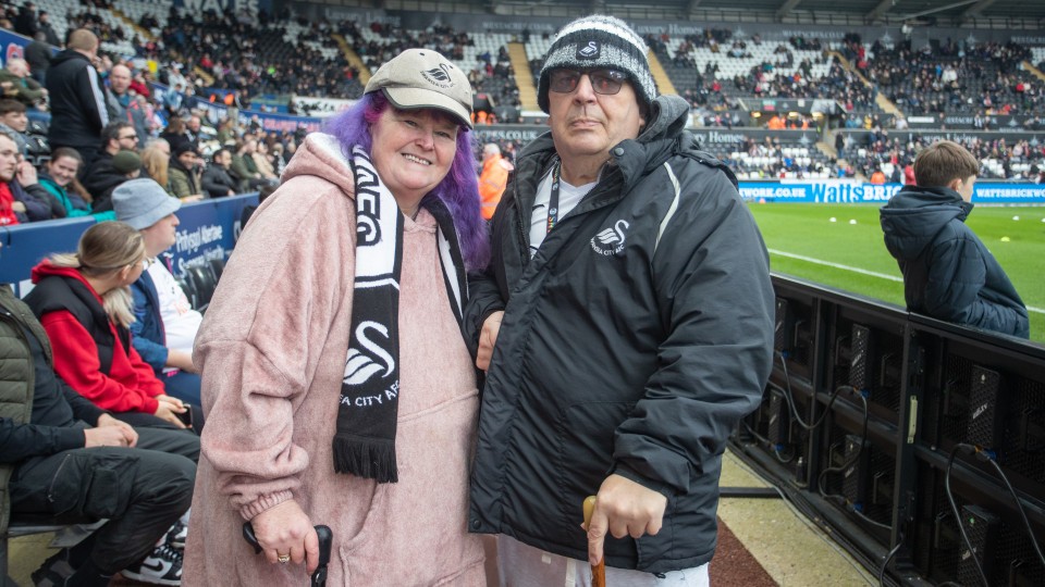Cardiff (H) fan gallery 23-24