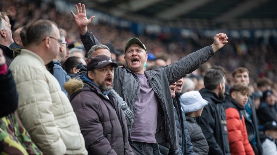 Cardiff (H) fan gallery 23-24