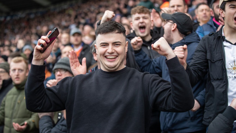 Cardiff (H) fan gallery 23-24
