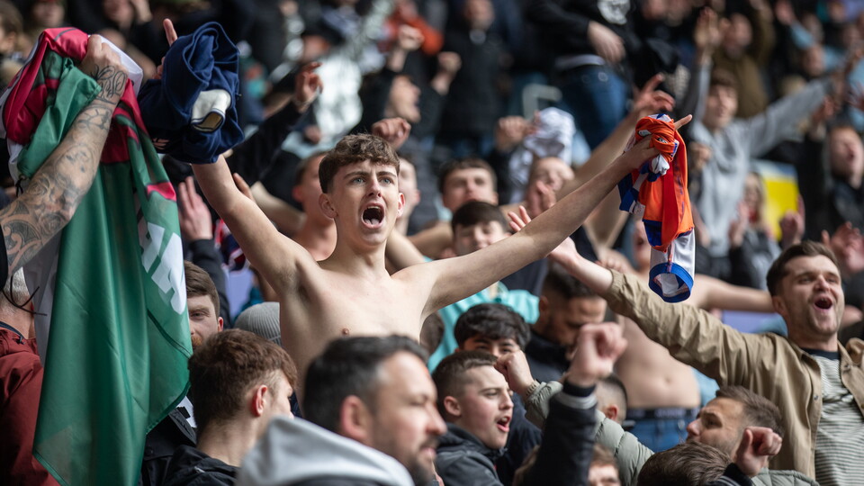 Cardiff (H) fan gallery 23-24