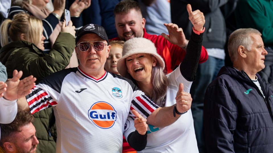 Fan gallery | QPR (H) 23-24