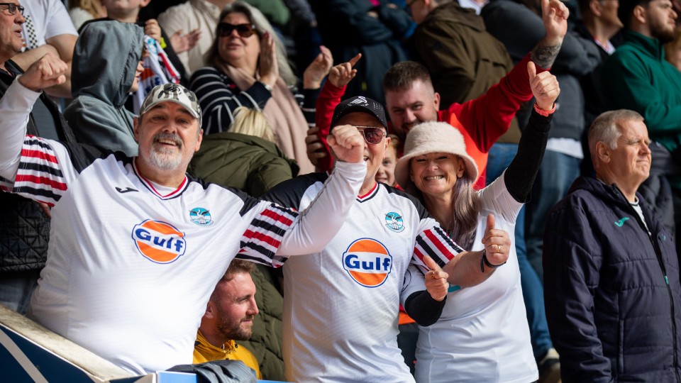 Fan gallery | QPR (H) 23-24