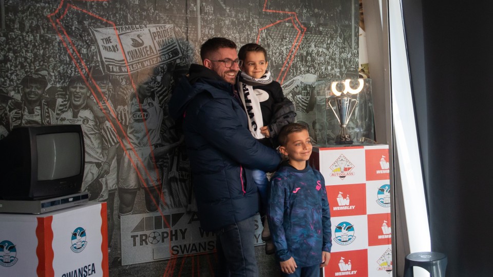 Fan gallery | QPR (H) 23-24