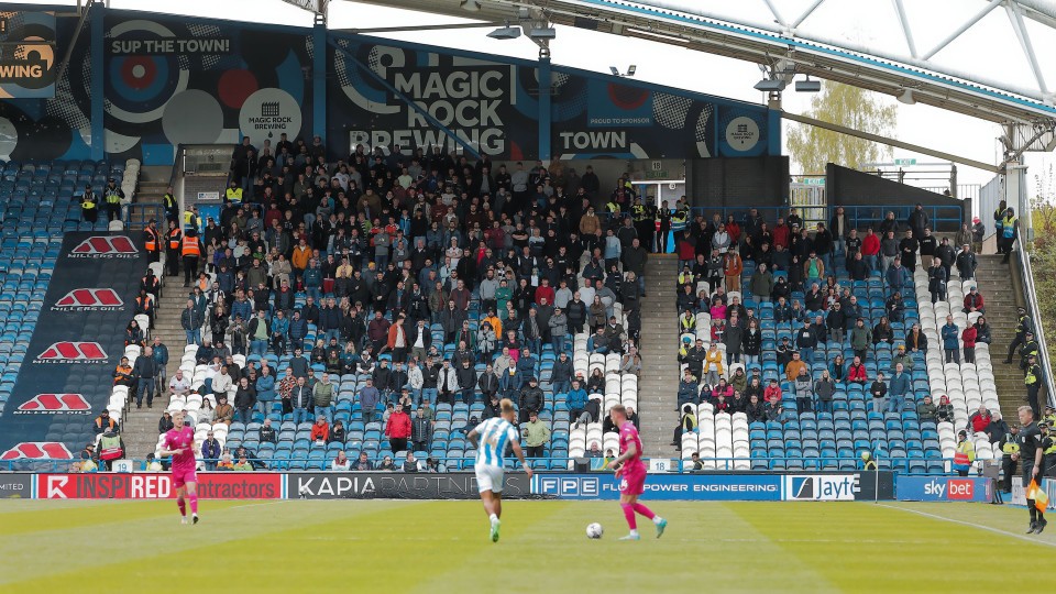 Fan Gallery - Huddersfield Town (A)