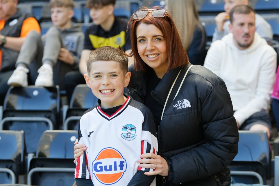 Millwall (H) fan gallery 23-24
